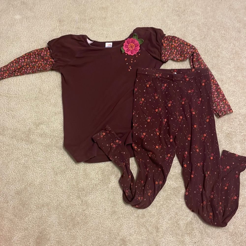 Matching set Gymboree Maroon flower shirt/pants